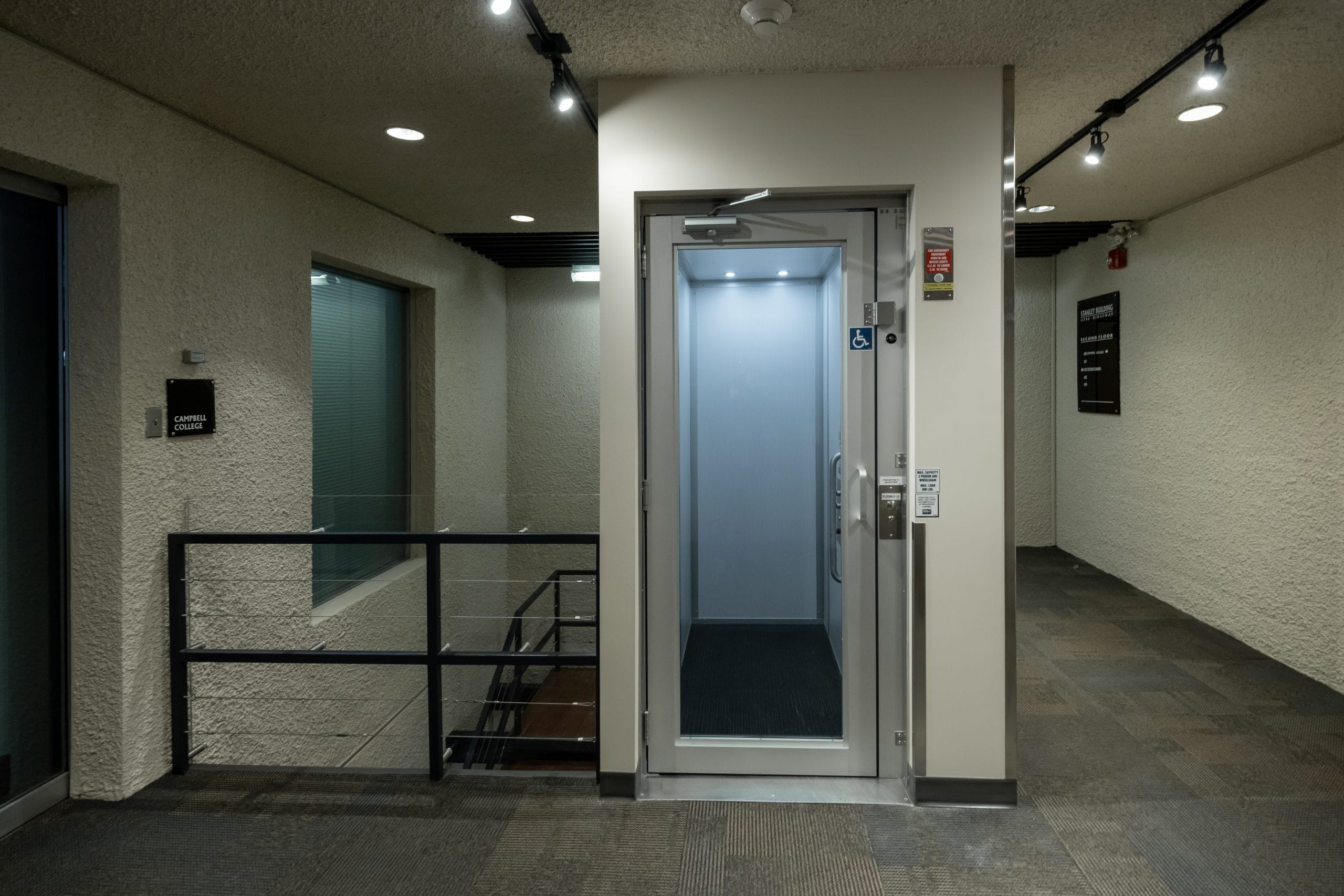 all weather outdoor lift